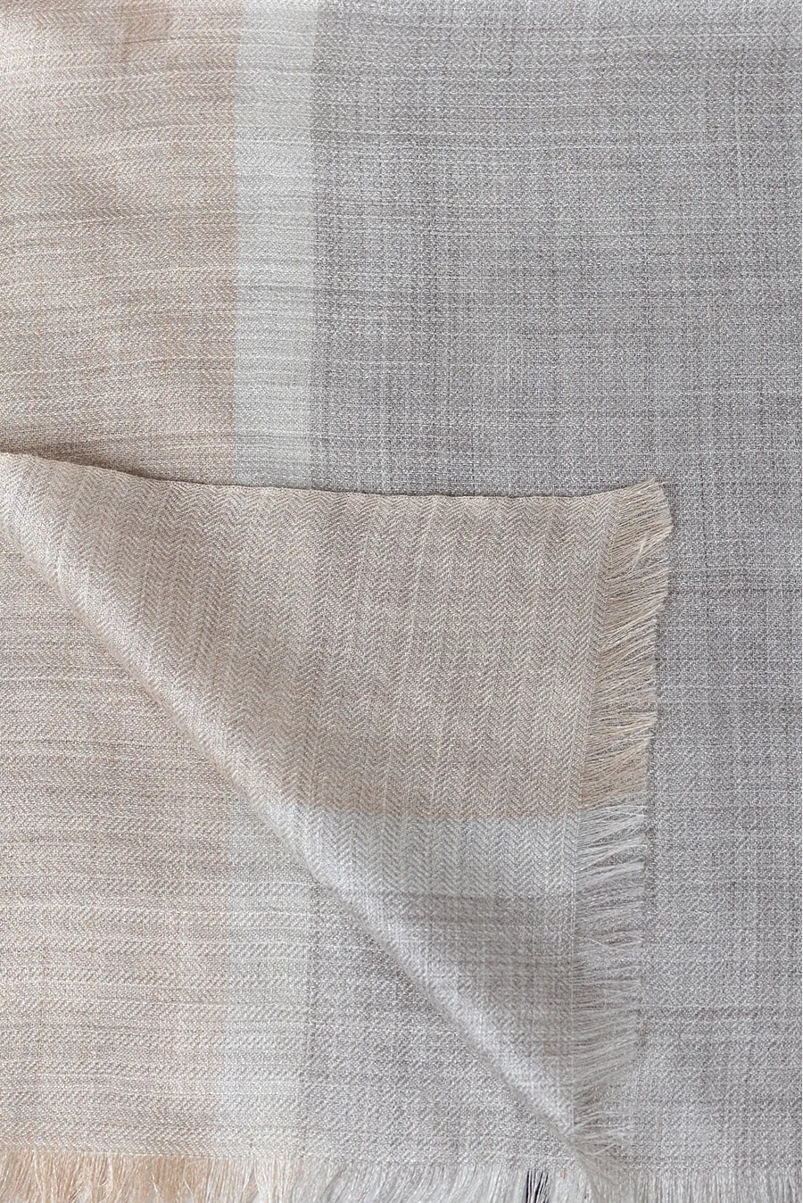 Baccarat Shawl Royal Alpaca & Silk Color Grey