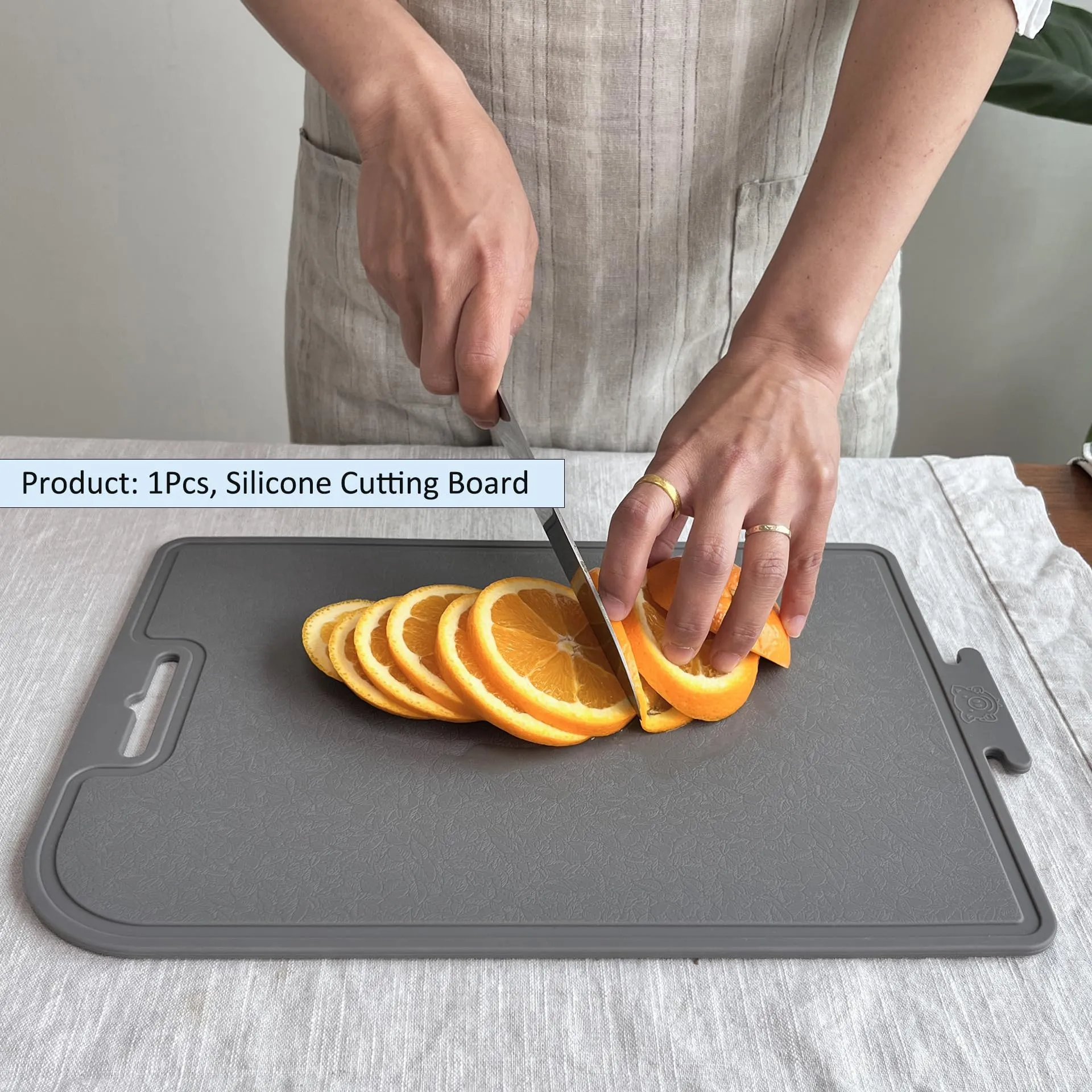 cozymomdeco: Thick and Foldable Silicone Double-Sided Cutting Board