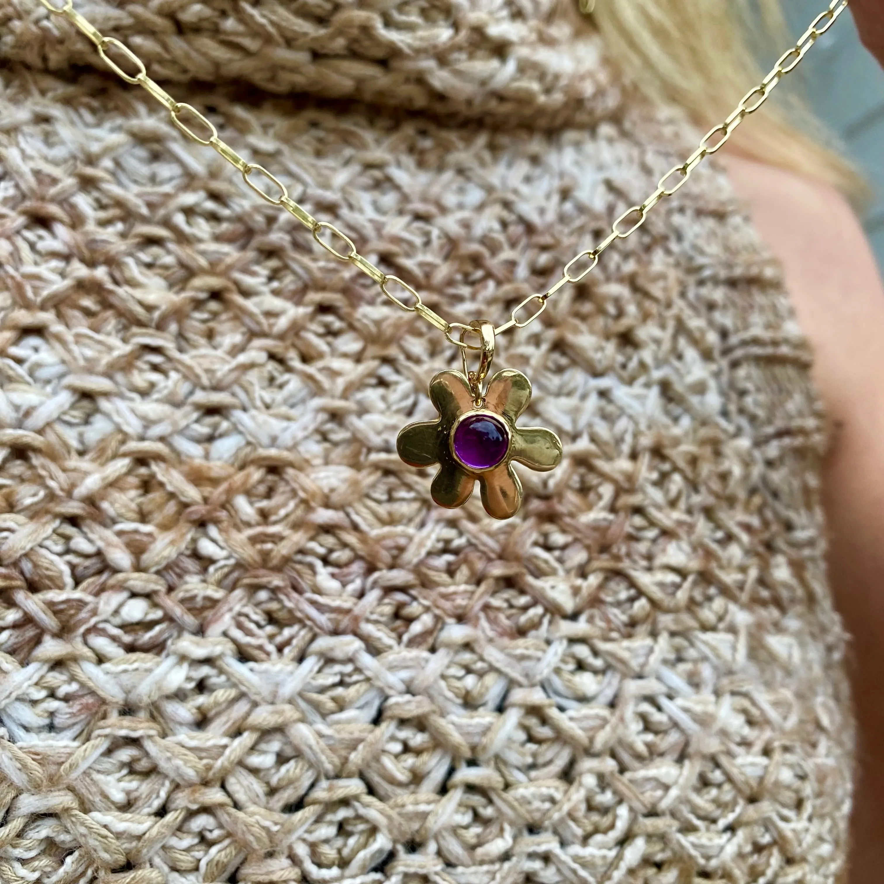 Daisy Charm with Cabochon Amethyst