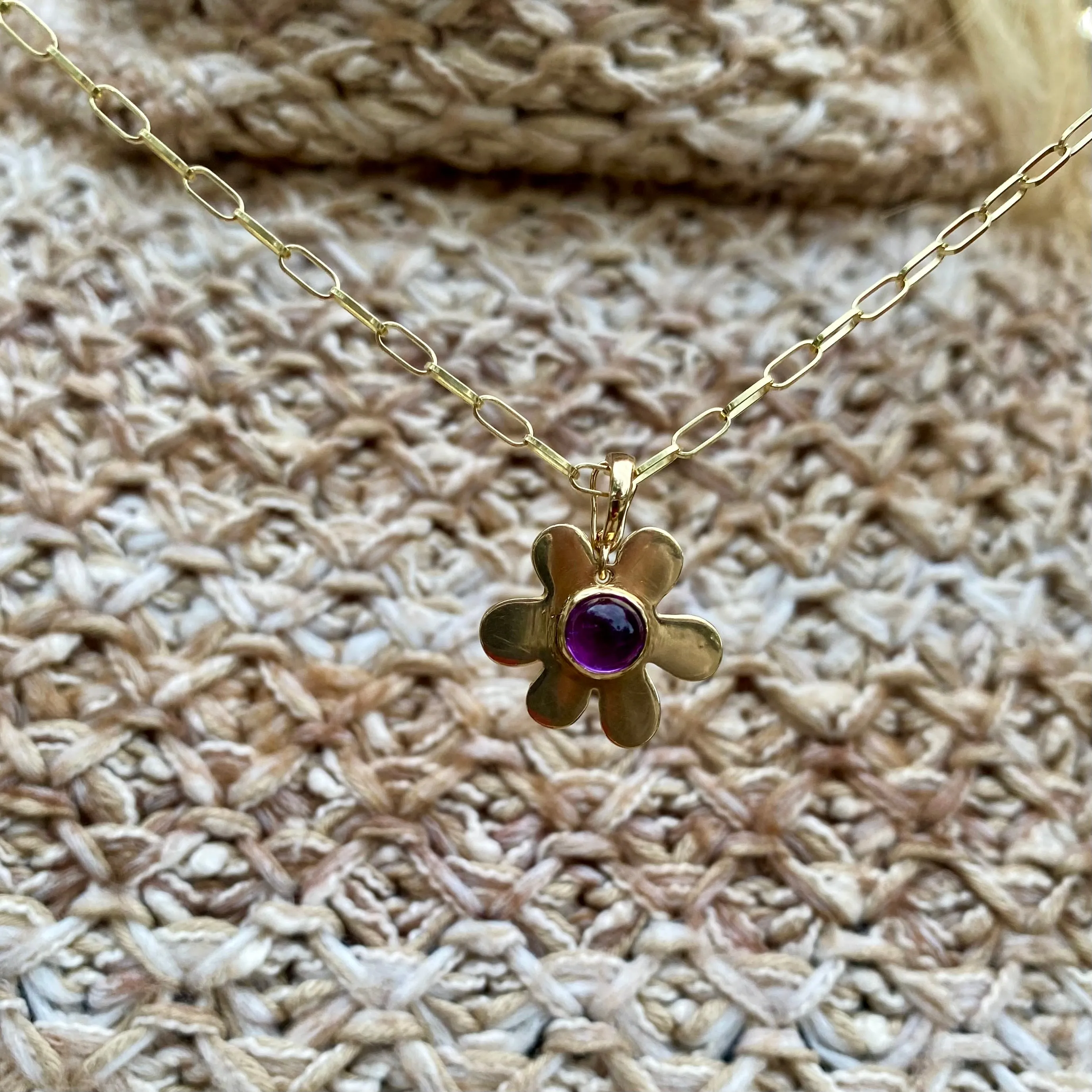 Daisy Charm with Cabochon Amethyst