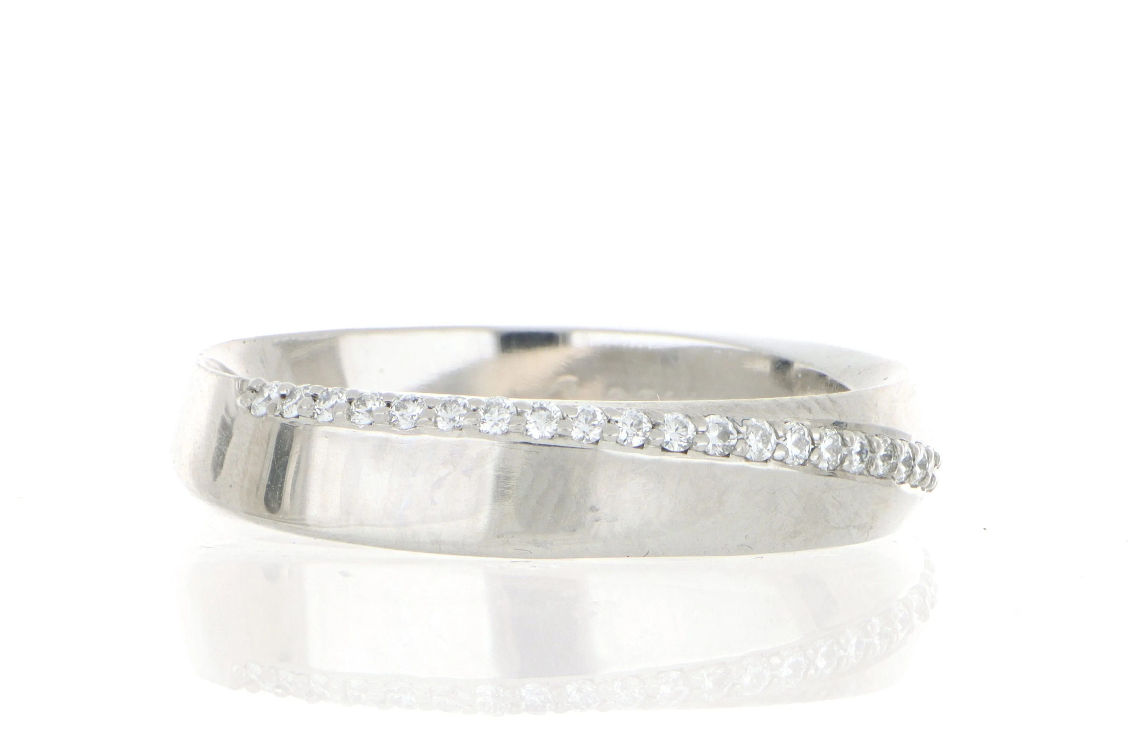 Platinum Diamond Mobius Ring