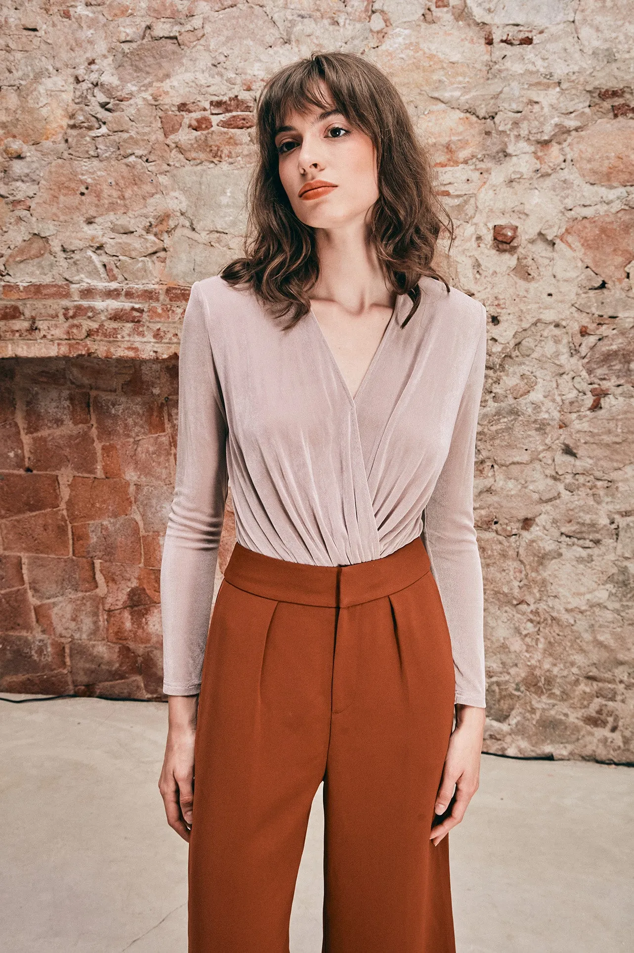 PLEAT DRAPE LEG TROUSER